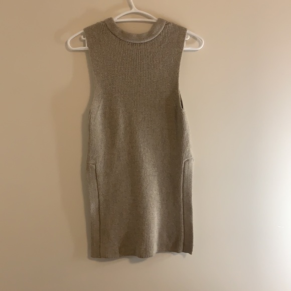 Aritzia wilfred sweater vest - Picture 3 of 4